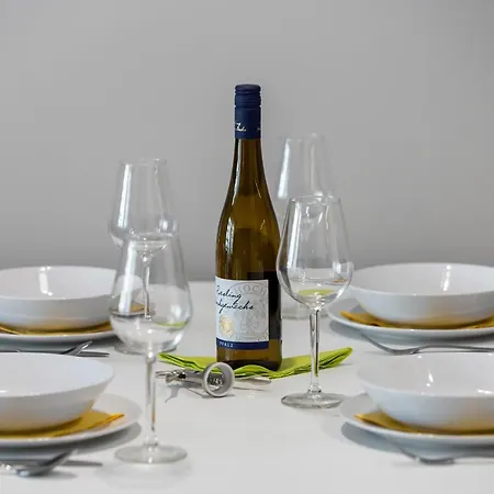 Modern Center By Renters *