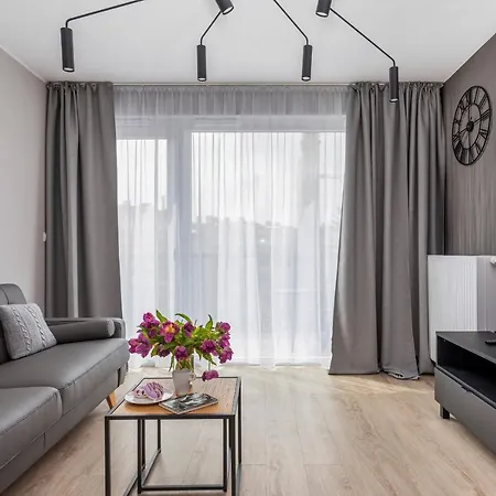 Modern Center By Renters דירה