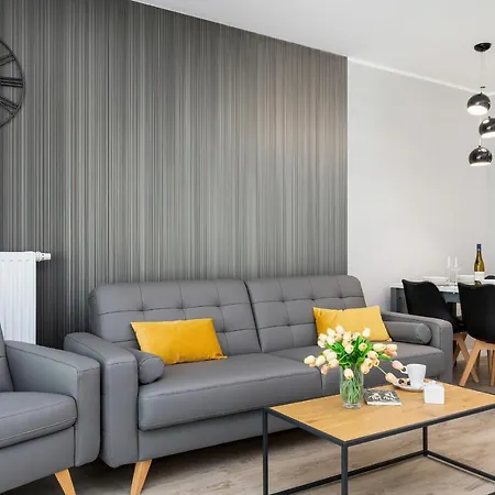 Modern Center By Renters דירה *