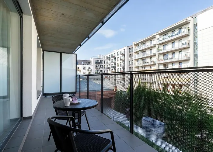 Modern Center By Renters 포즈난