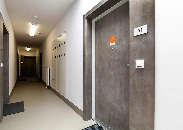 Modern Center By Renters Апартаменти