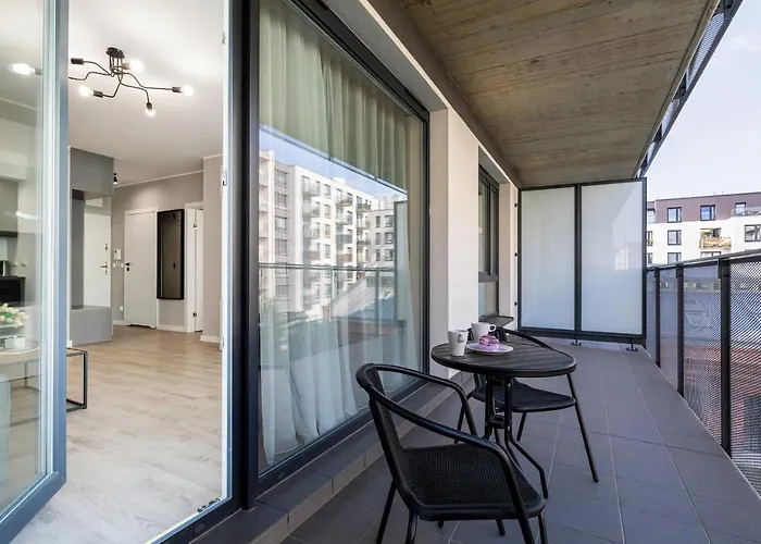 Modern Center By Renters 포즈난