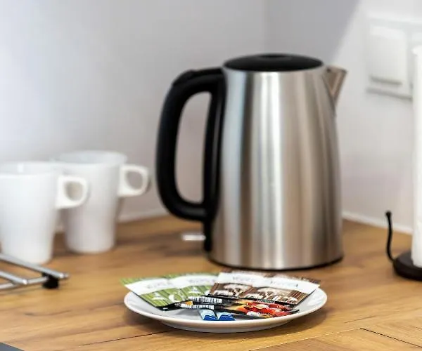 Modern Center By Renters 포즈난