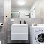 Modern Center By Renters Apartment *