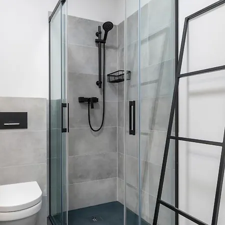 Modern Center By Renters Appartement