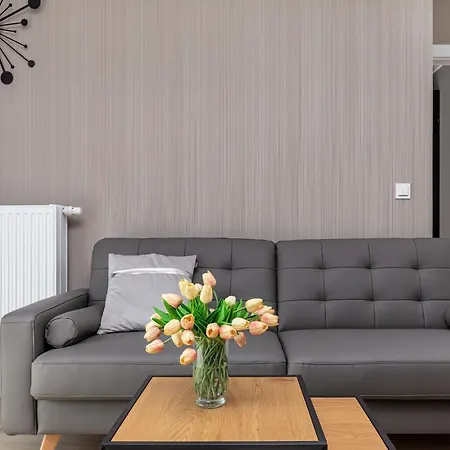 Modern Center By Renters Apartman *