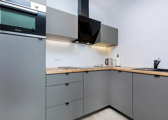 Modern Center By Renters Apartman *