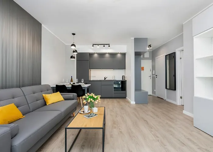 Modern Center By Renters Daire