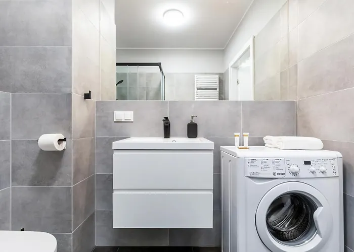 Modern Center By Renters Apartman *